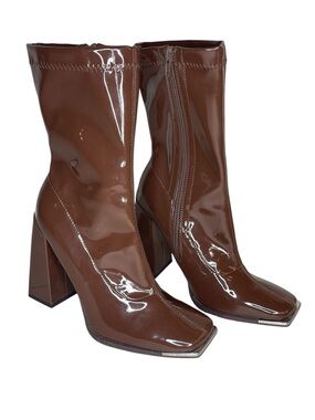Retro 70s Style Solid Dark Brown Shiny Close Square Toed Heeled Boots
